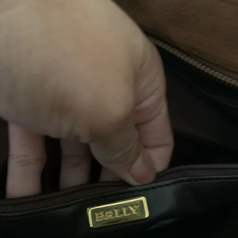 Rare color Bally Brown and Gold Quilted Shoulder Bag - Picture 5 of 10